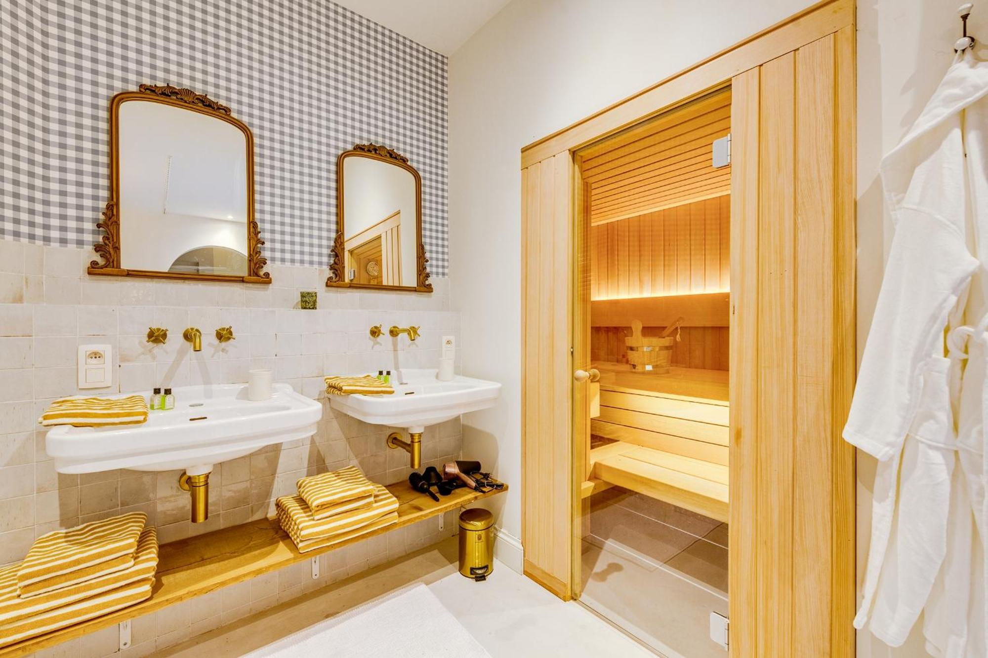 Romantic Escape And Wellness At Miss Tinguett In Bruges Exterior foto